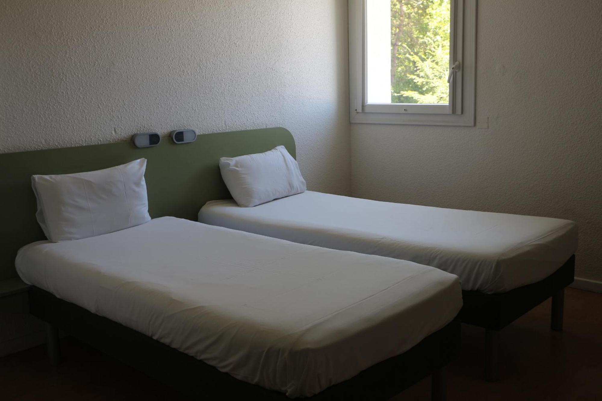 Ibis Budget Agen Le Passage  Eksteriør billede